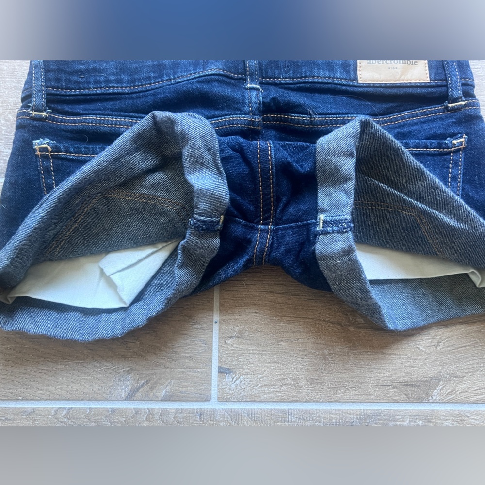 Abercrombie Kids Dark Wash Denin Low Rise Shorts Girls Sz 14 - Picture 4 of 4